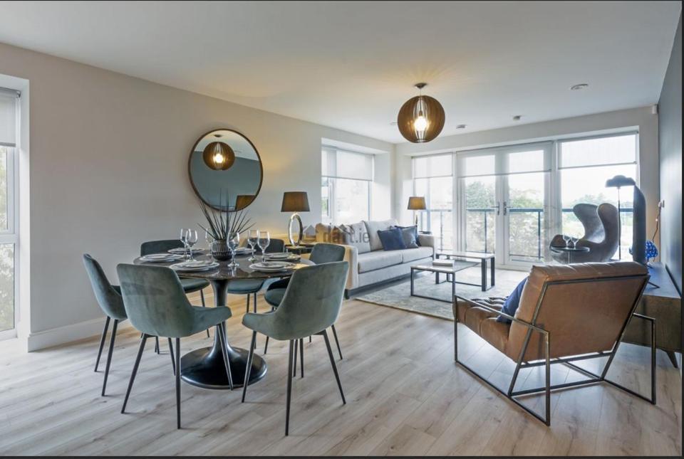 Modern Sandyford Bedroom Zewnętrze zdjęcie